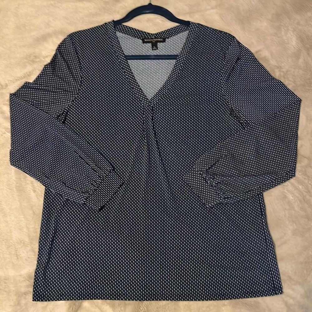 Banana Republic navy blue patterned blouse size small